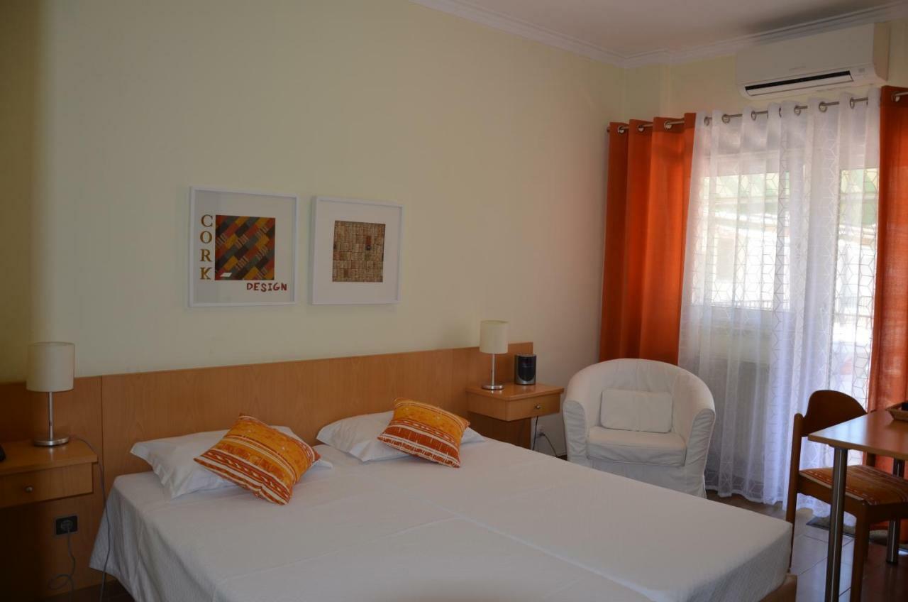 Abla Guest House Carcavelos  Kültér fotó